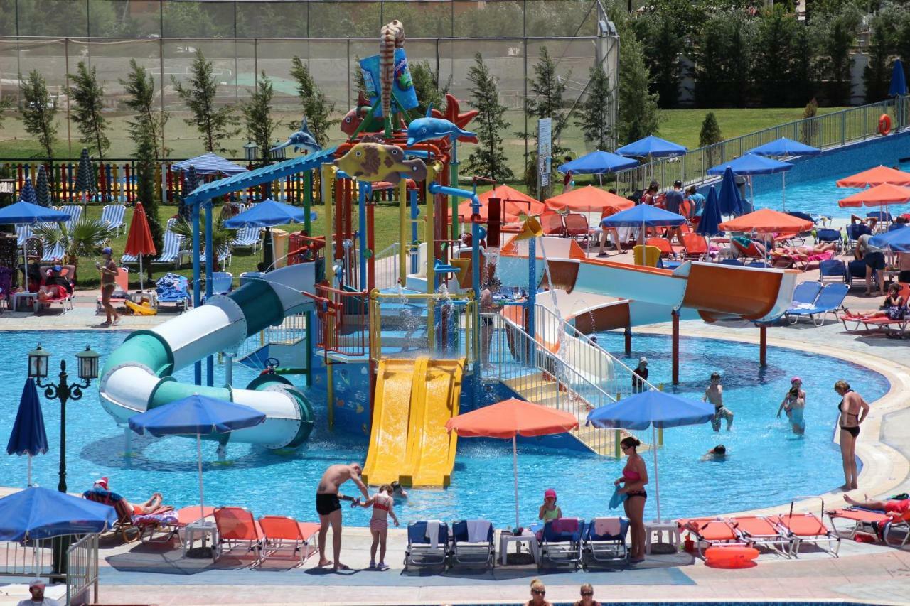 Caretta Beach Resort & Waterpark Kalamákion Екстериор снимка