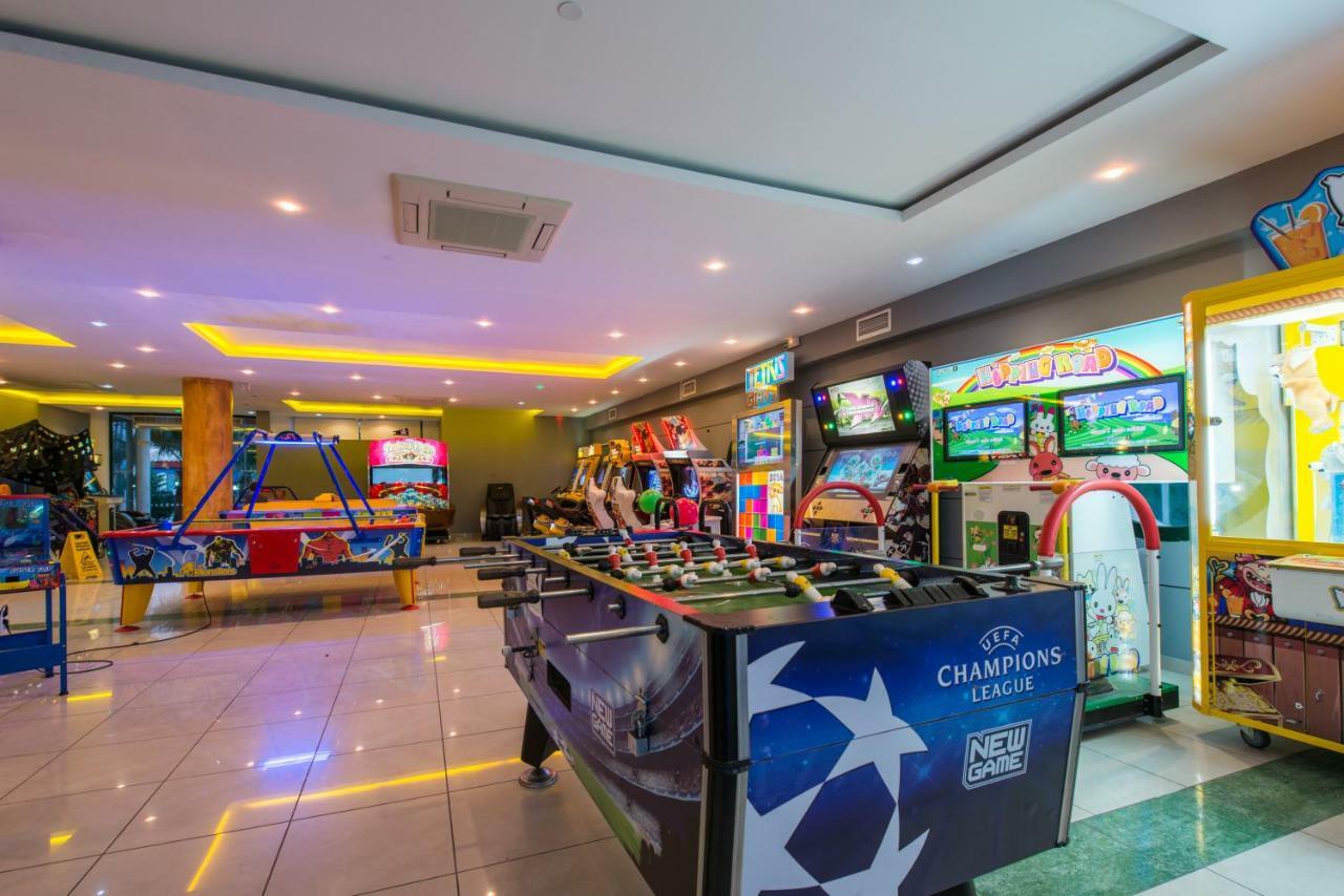 Caretta Beach Resort & Waterpark Kalamákion Екстериор снимка