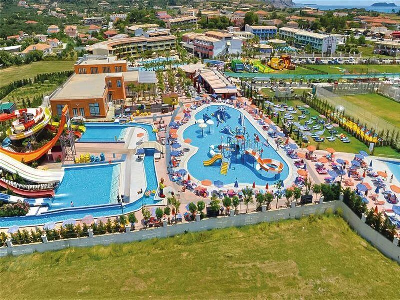 Caretta Beach Resort & Waterpark Kalamákion Екстериор снимка
