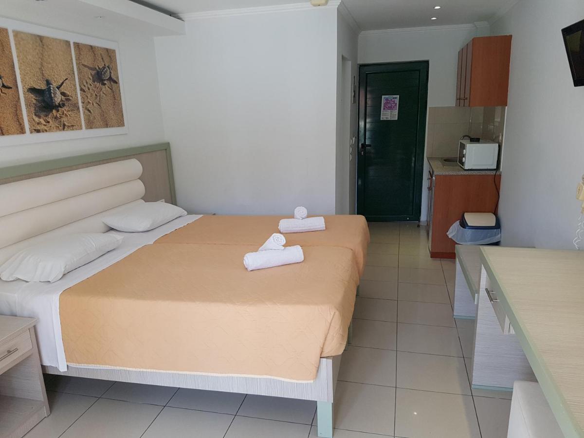 Caretta Beach Resort & Waterpark Kalamákion Екстериор снимка